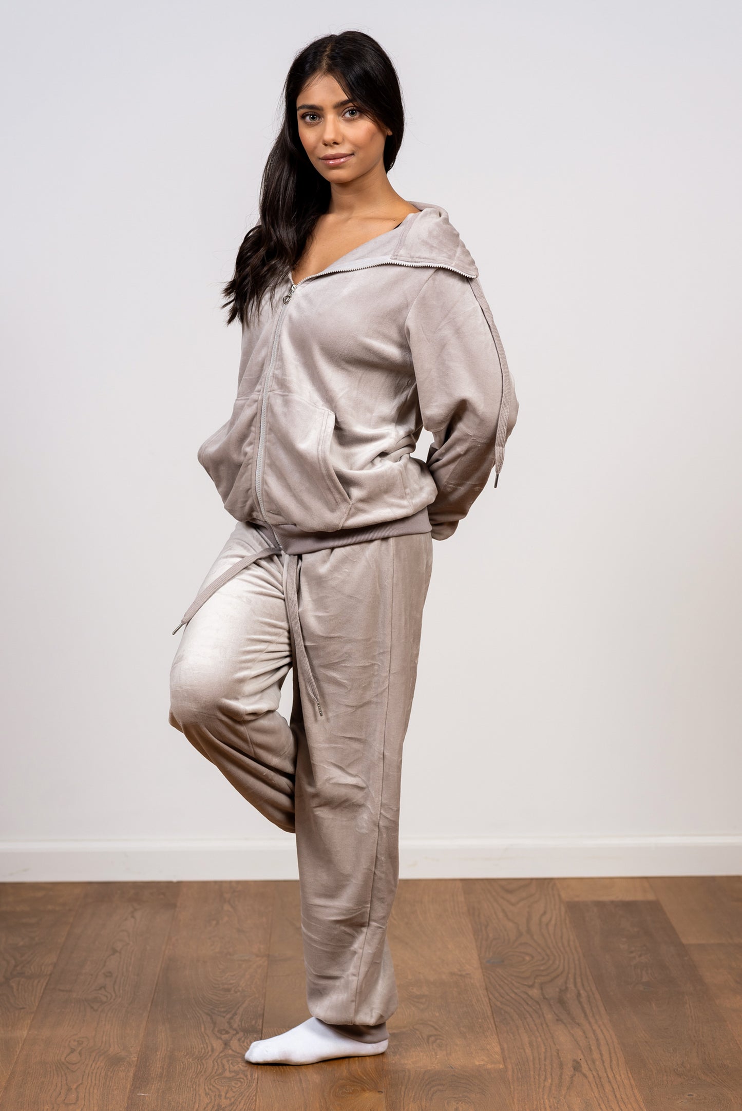 סט קטיפה ספורטיבי