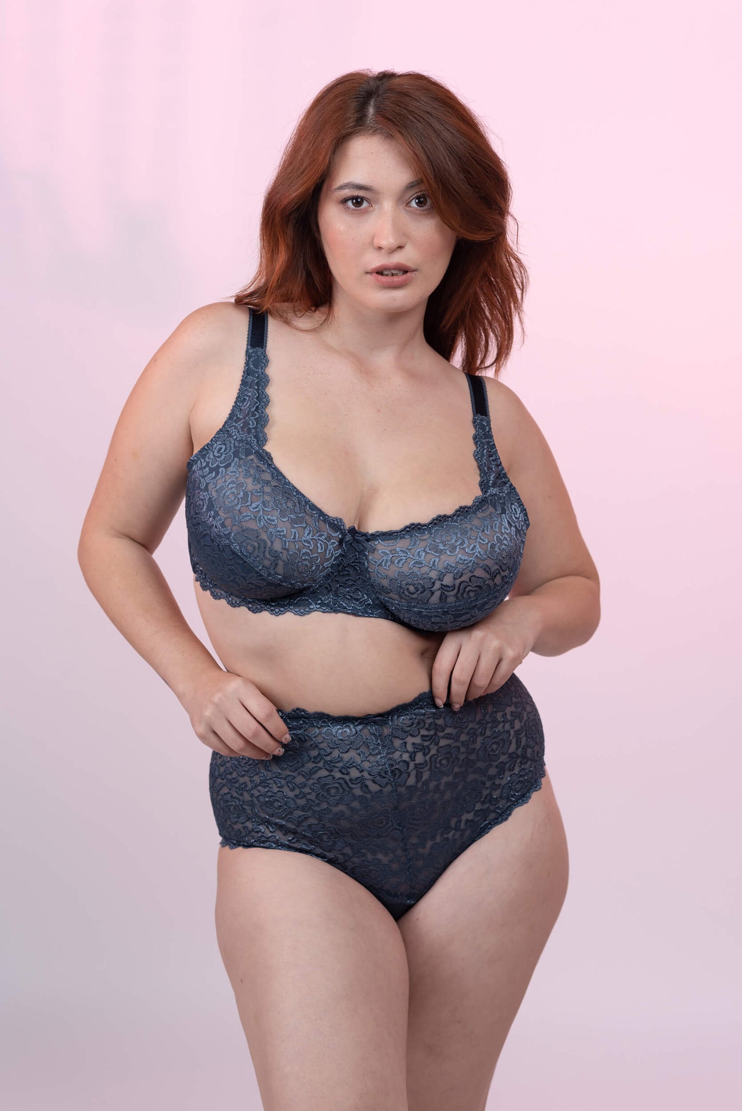 חזיית מינימייזר תחרה מעצבת