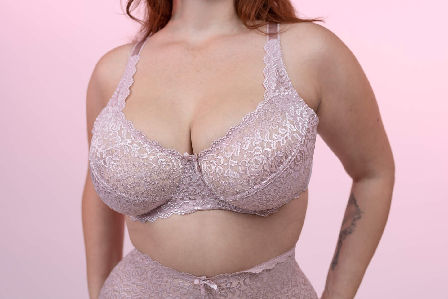 חזיית מינימייזר תחרה מעצבת