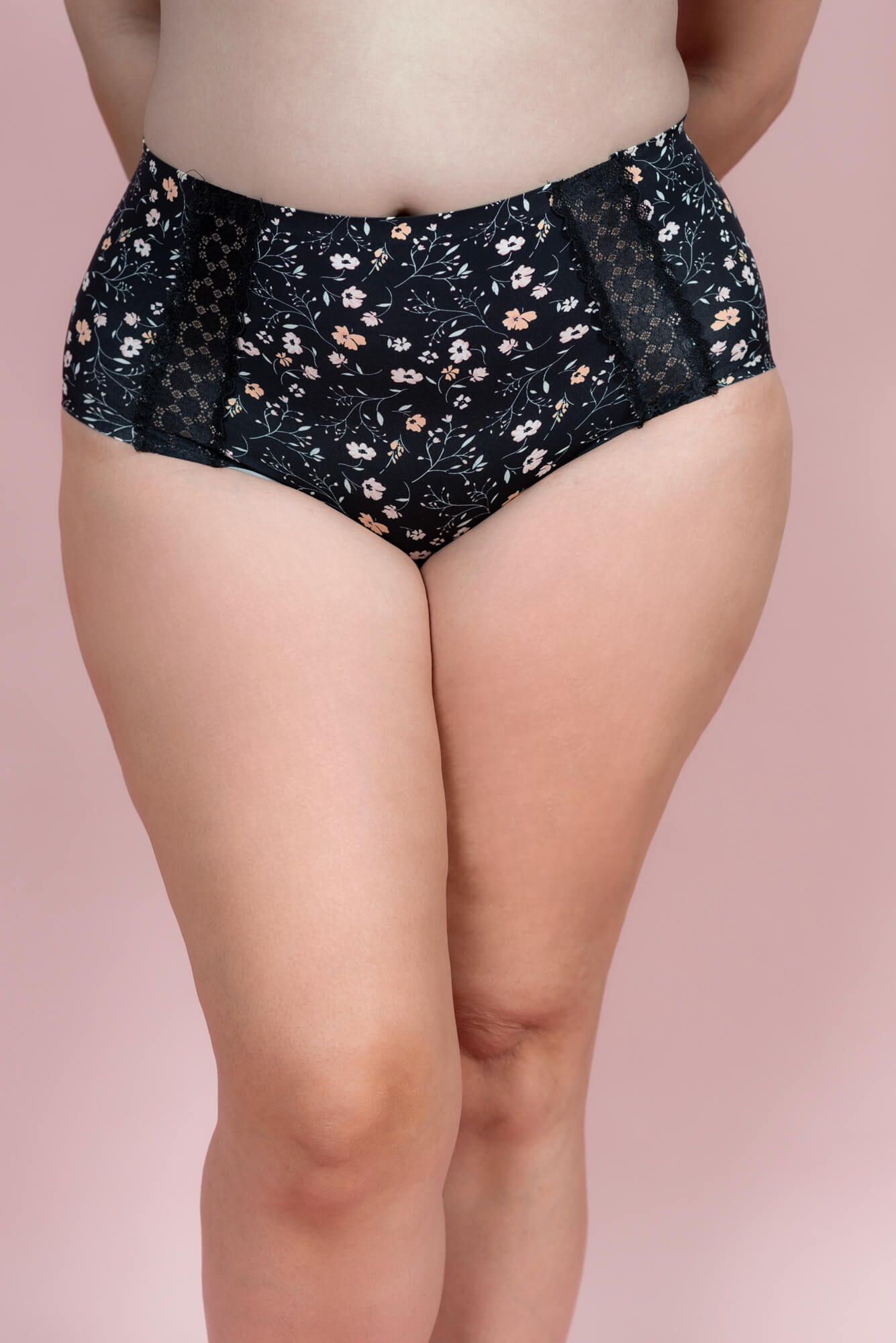 תחתון מקסי בשילוב תחרה למידות גדולות