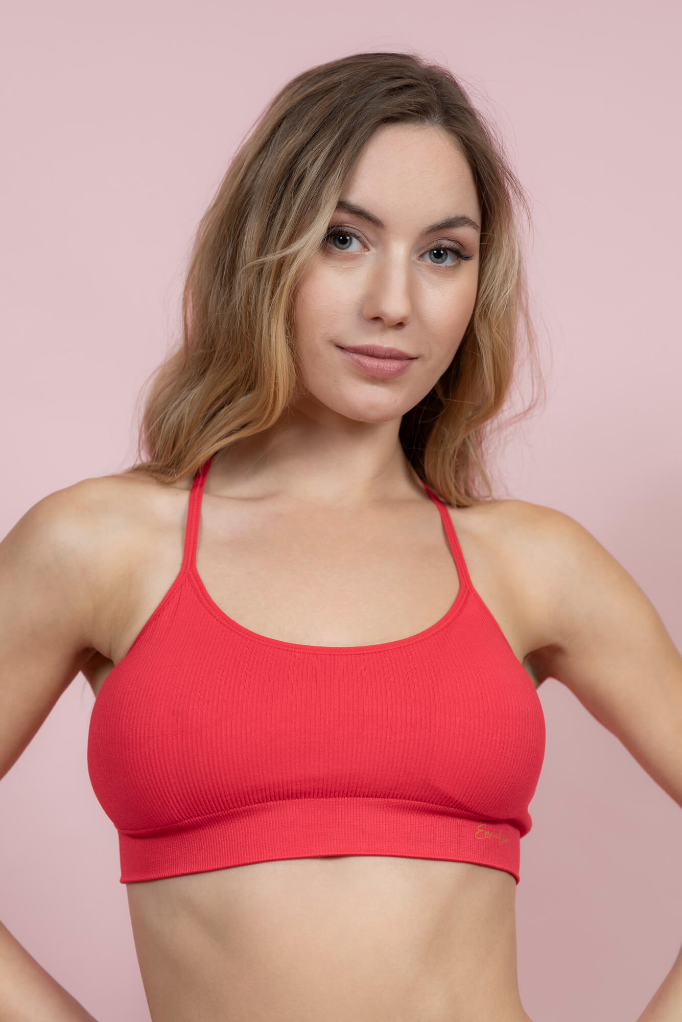 גוזיית T בגב