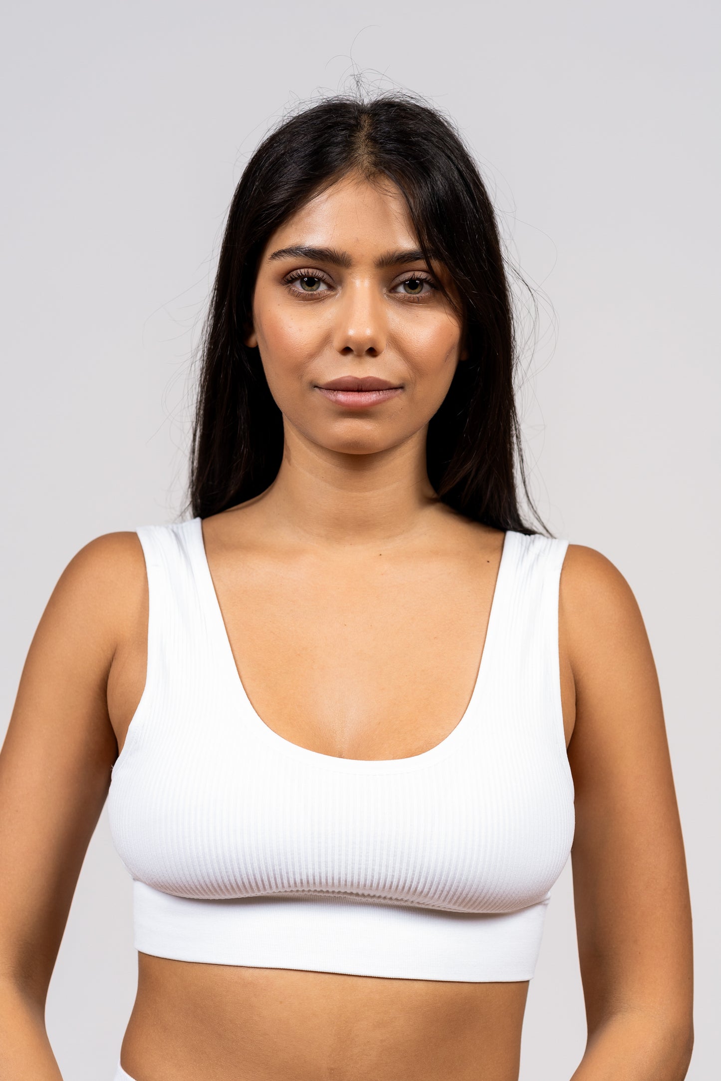 גוזיית ריב סנטוני עם סוגר מאחור