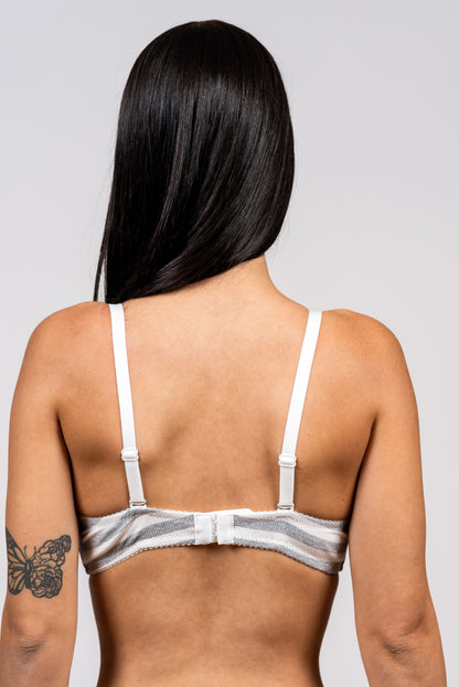 חזיית ריפוד קל קלאסית