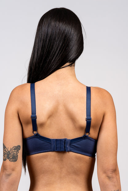 חזייה חלקה ללא ברזל