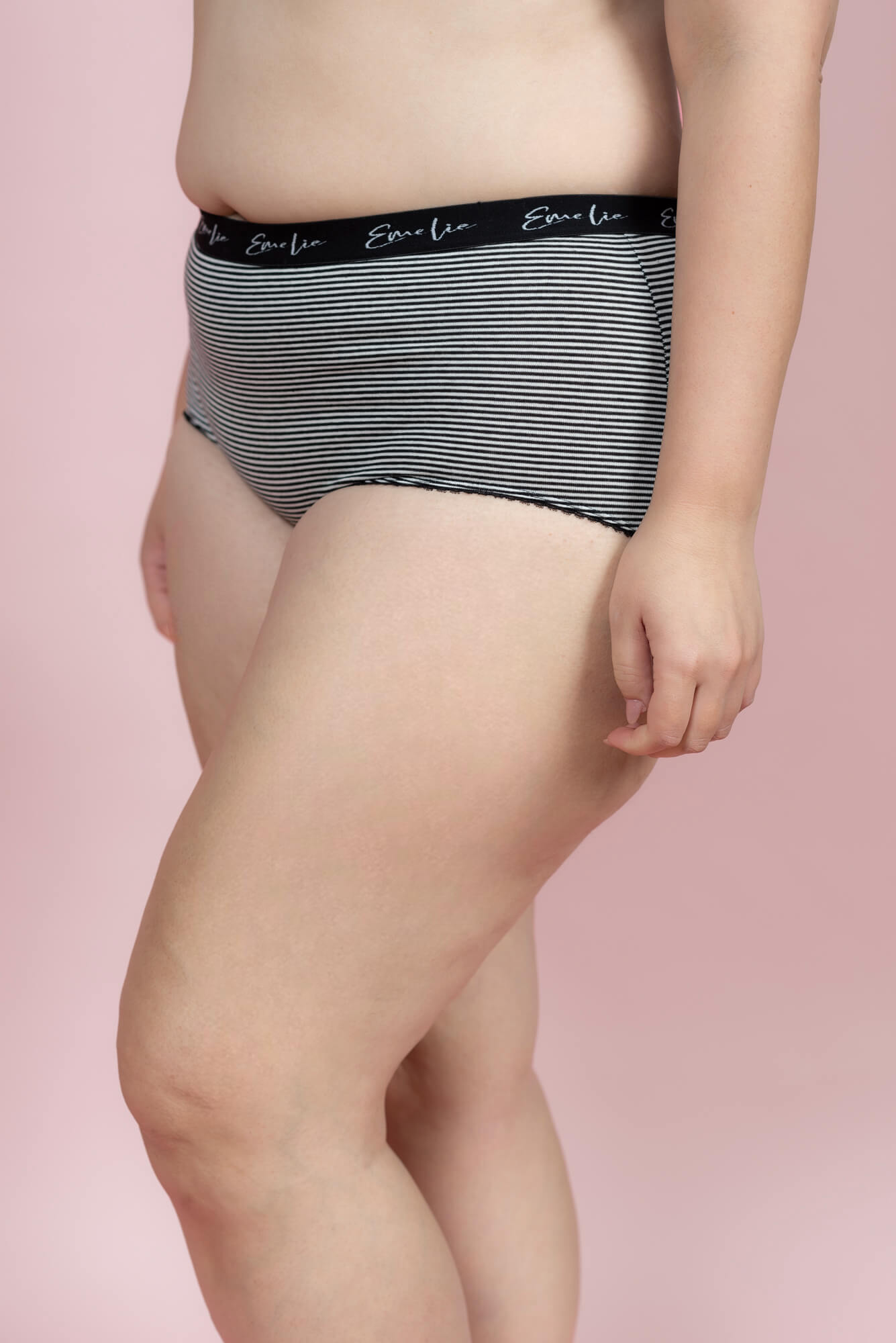 תחתון מקסי בשילוב תחרה למידות גדולות