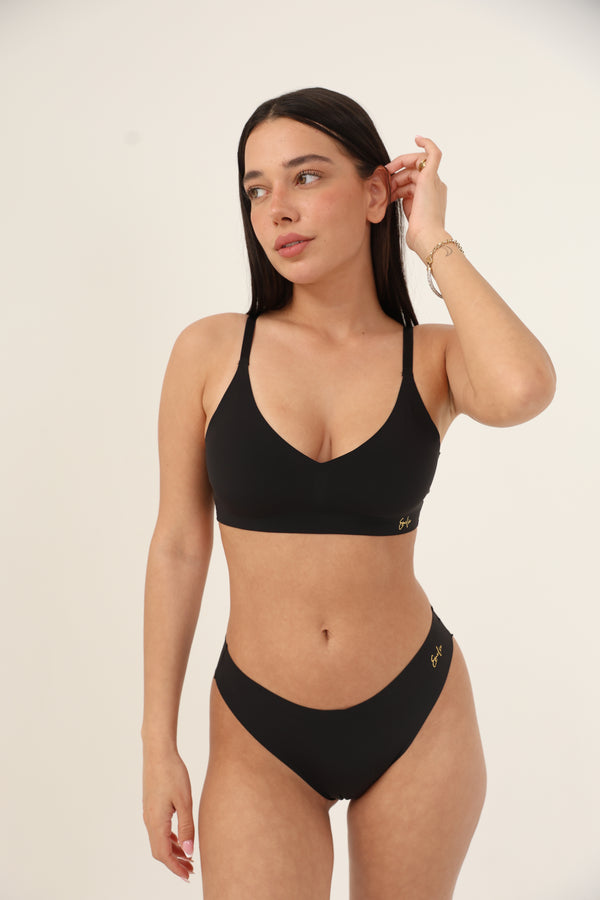 גוזיית לייזר עם סגירה מאחור