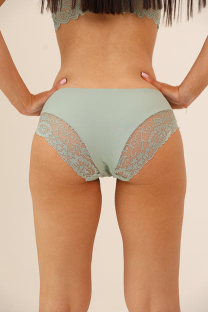 תחתון ביקיני ללא תפר בשילוב תחרה