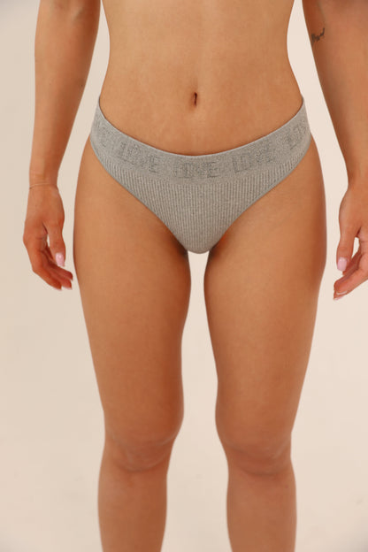 תחתון חוטיני סנטוני Love