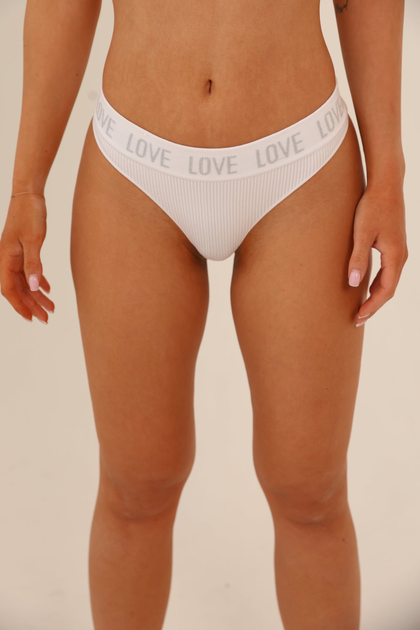 תחתון חוטיני סנטוני Love