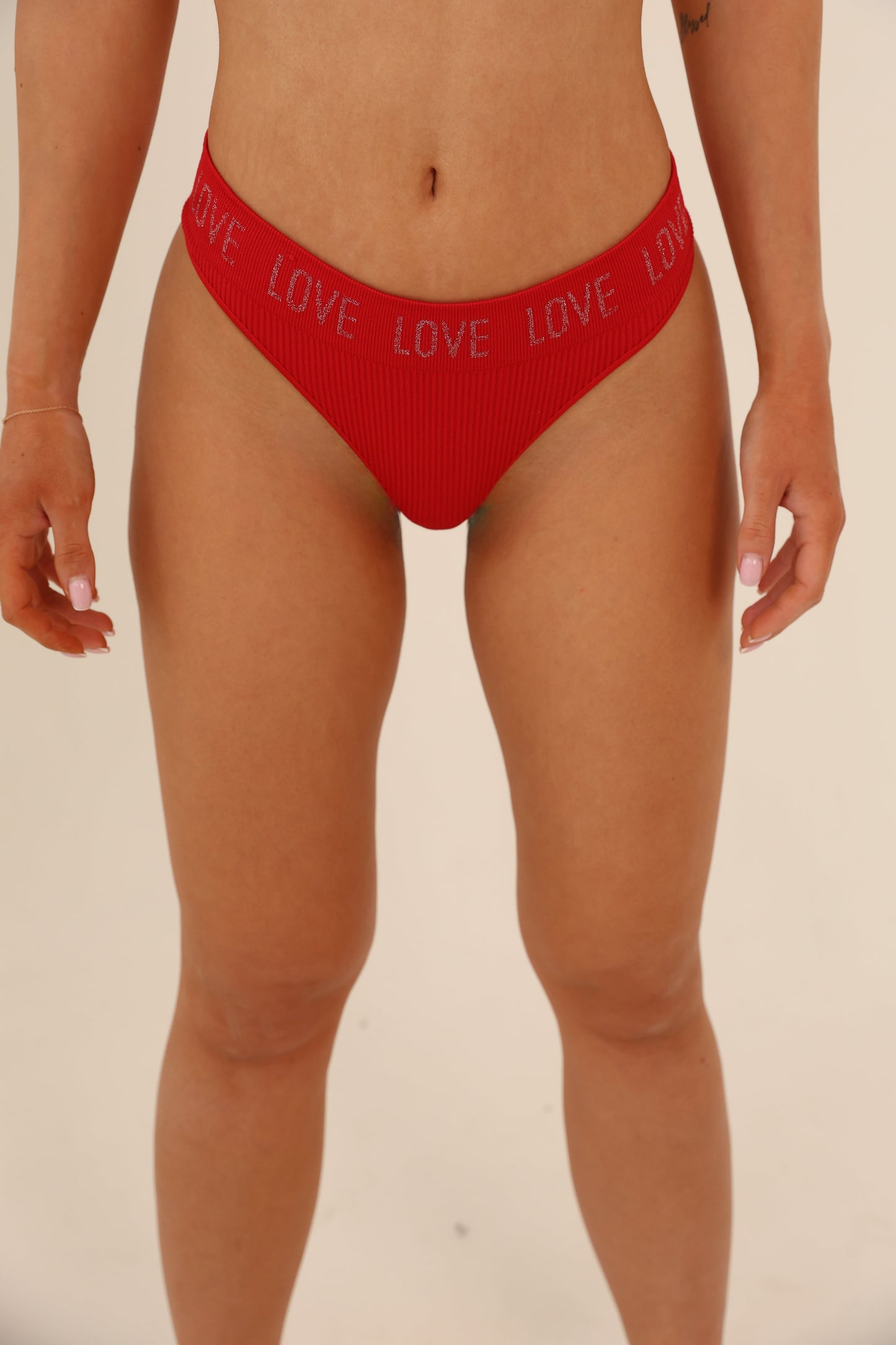 תחתון חוטיני סנטוני Love