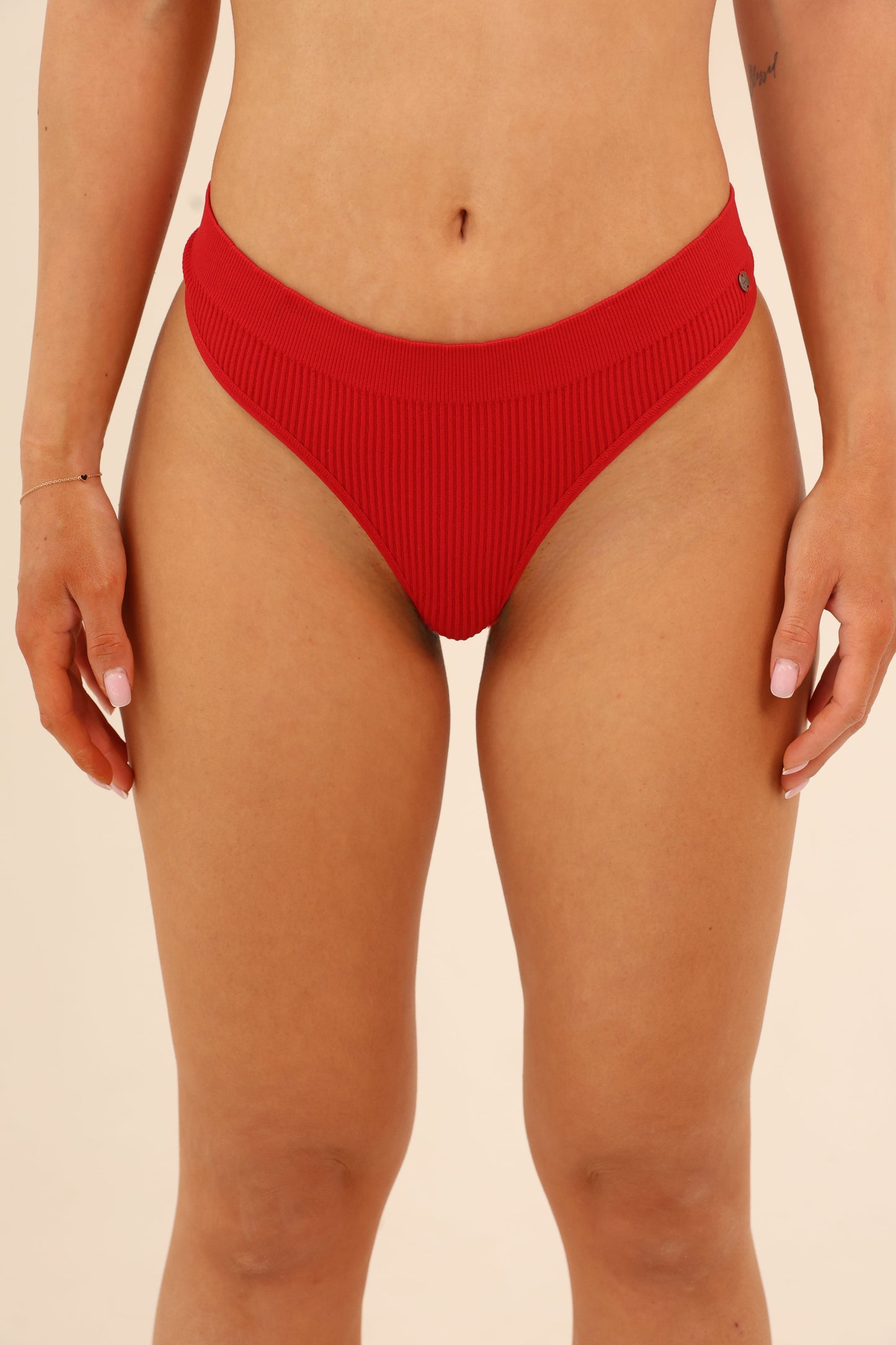 תחתון חוטיני סנטוני