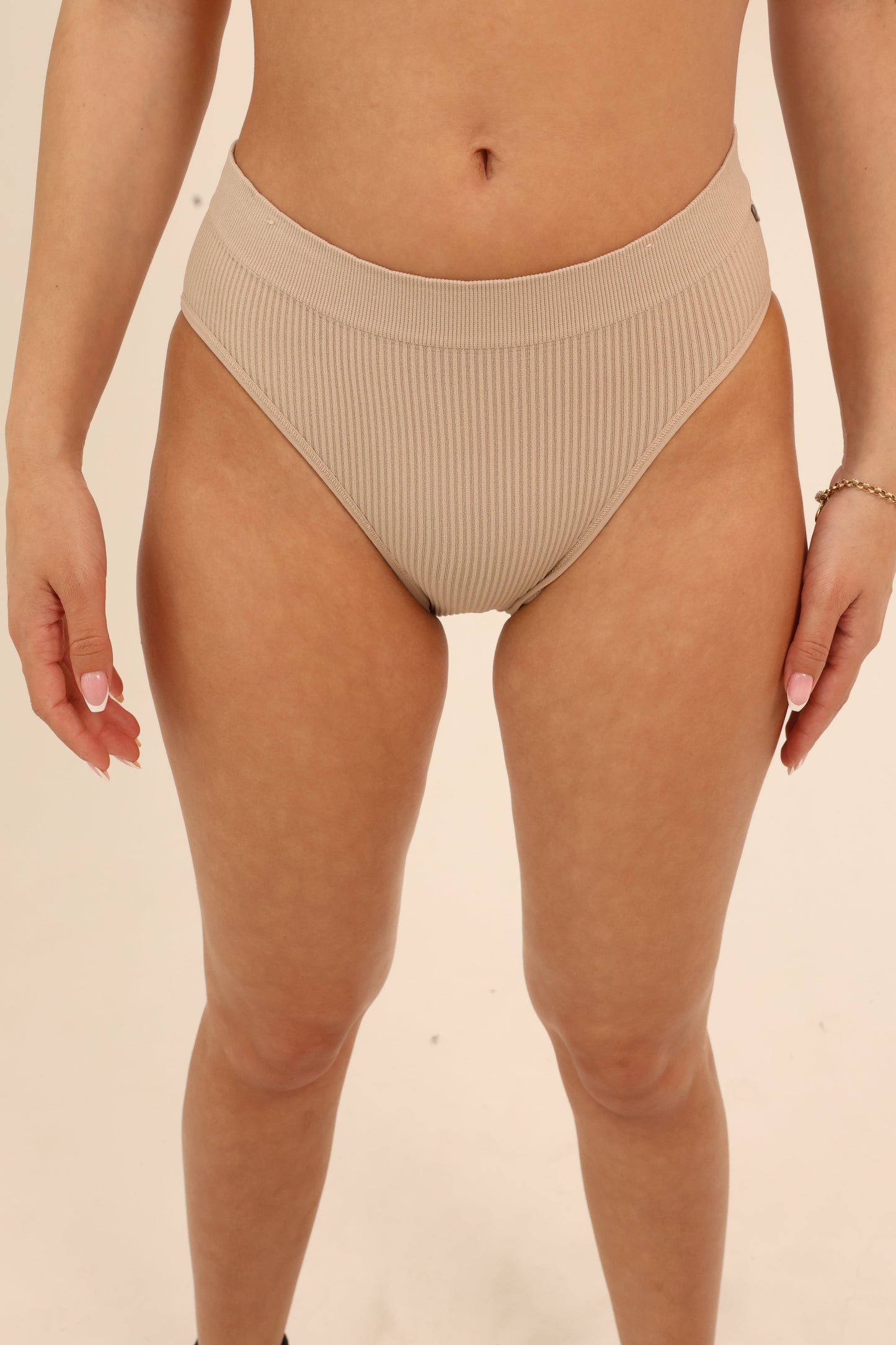 תחתון ביקיני סנטוני