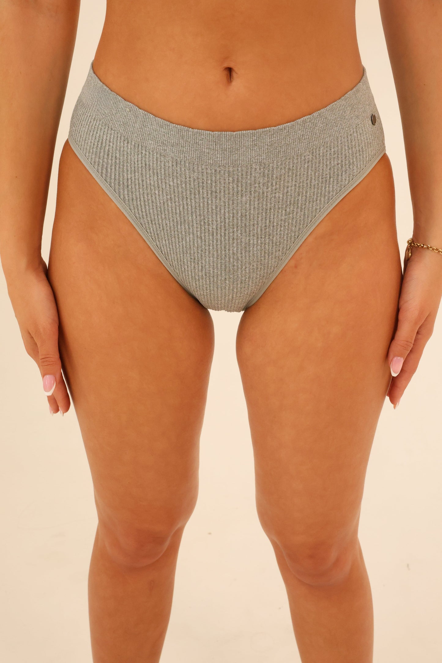 תחתון ביקיני סנטוני