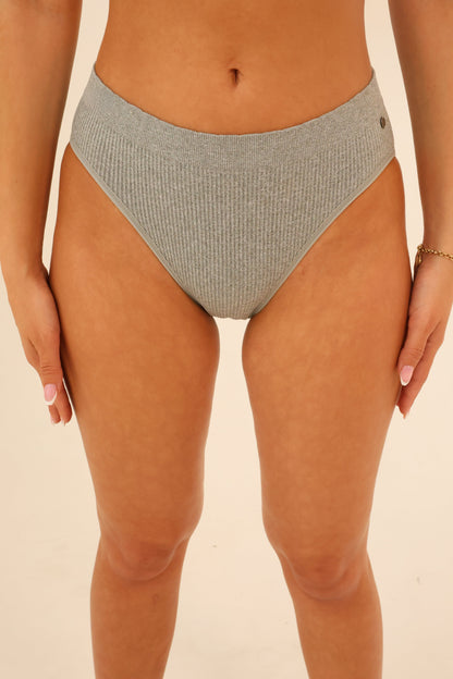 תחתון ביקיני סנטוני