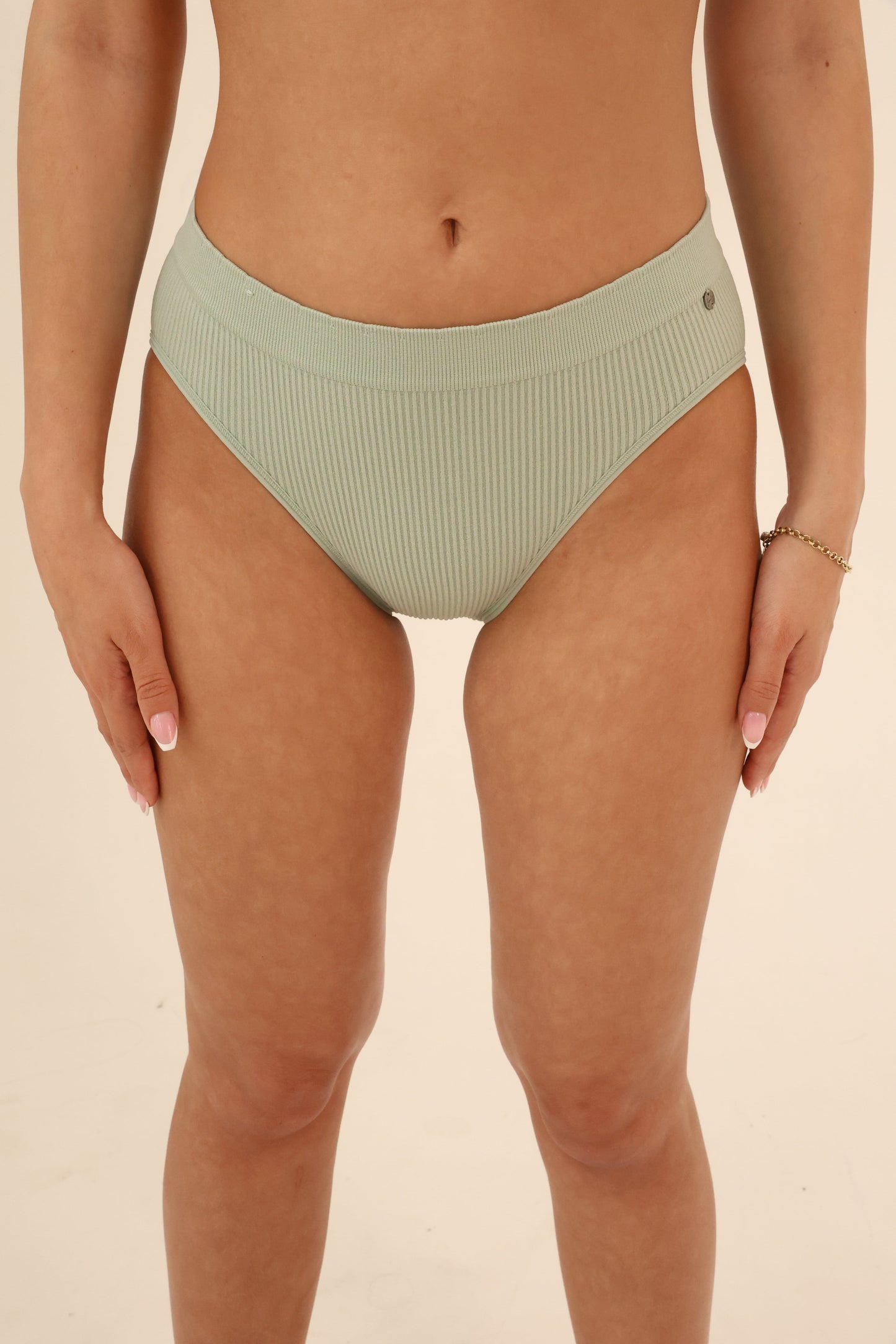 תחתון ביקיני סנטוני