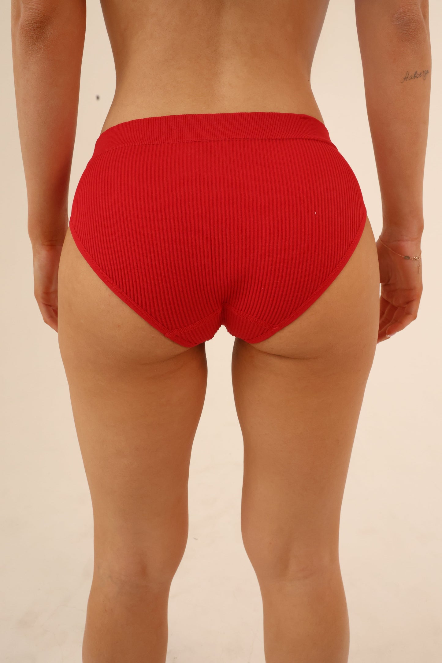 תחתון ביקיני סנטוני