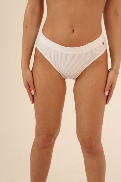 תחתון ביקיני סנטוני