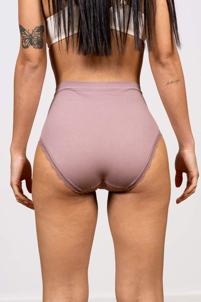 תחתון מקסי ללא תפר בגימור תחרה עדינה