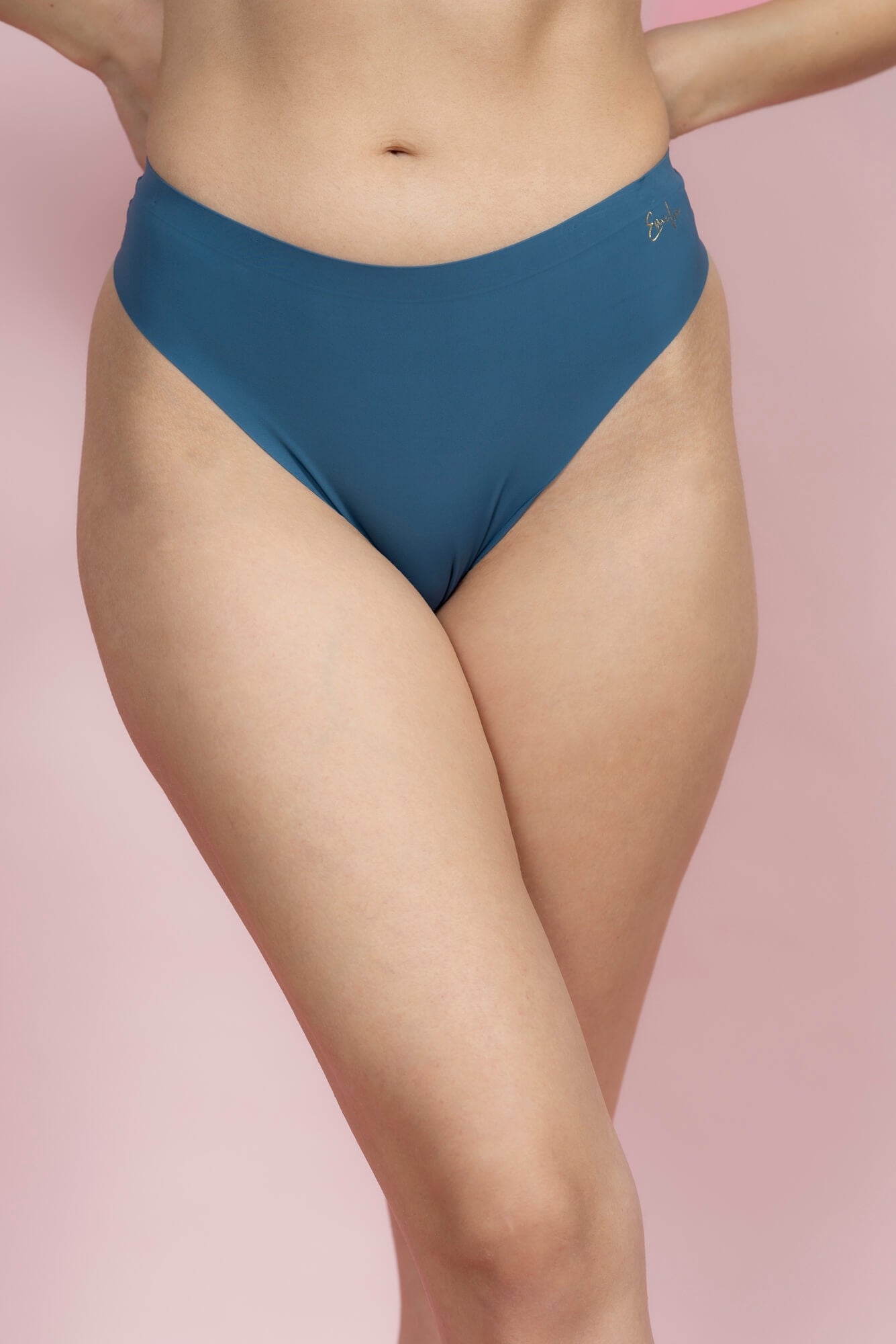 תחתון ברזילאי בשילוב תחרה