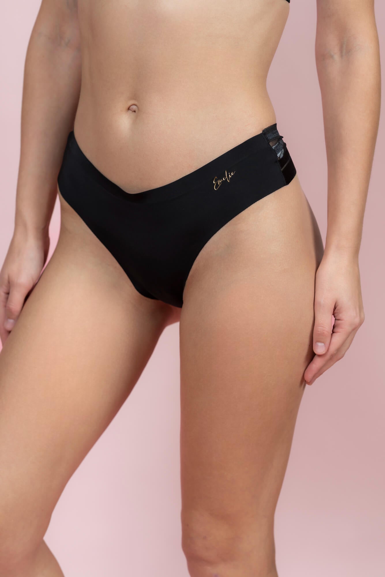 תחתון חוטיני לייזר קאט