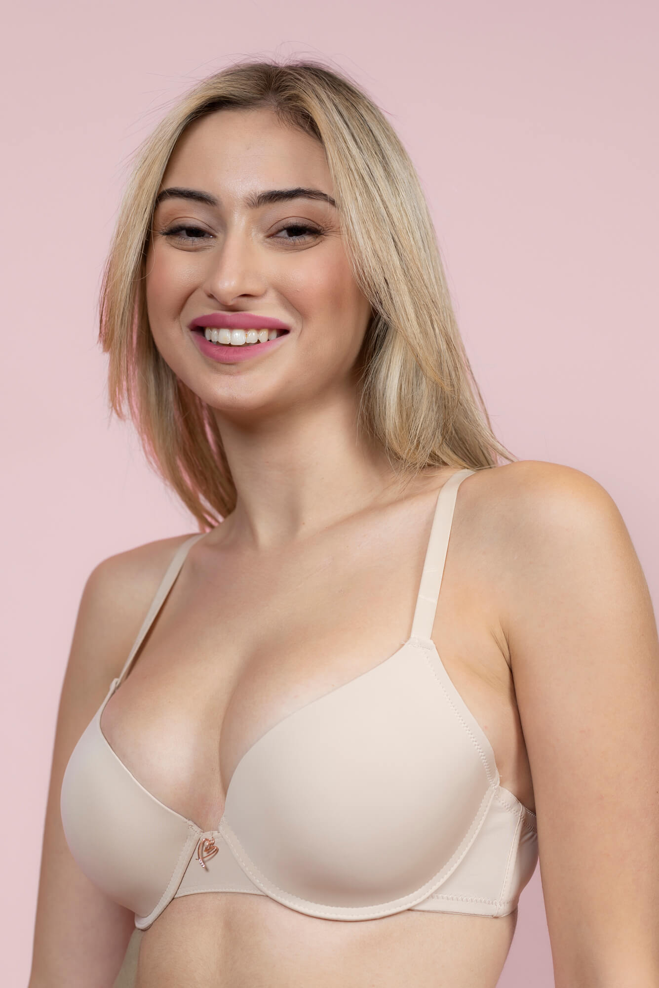 חזיית ריפוד קל חלקה