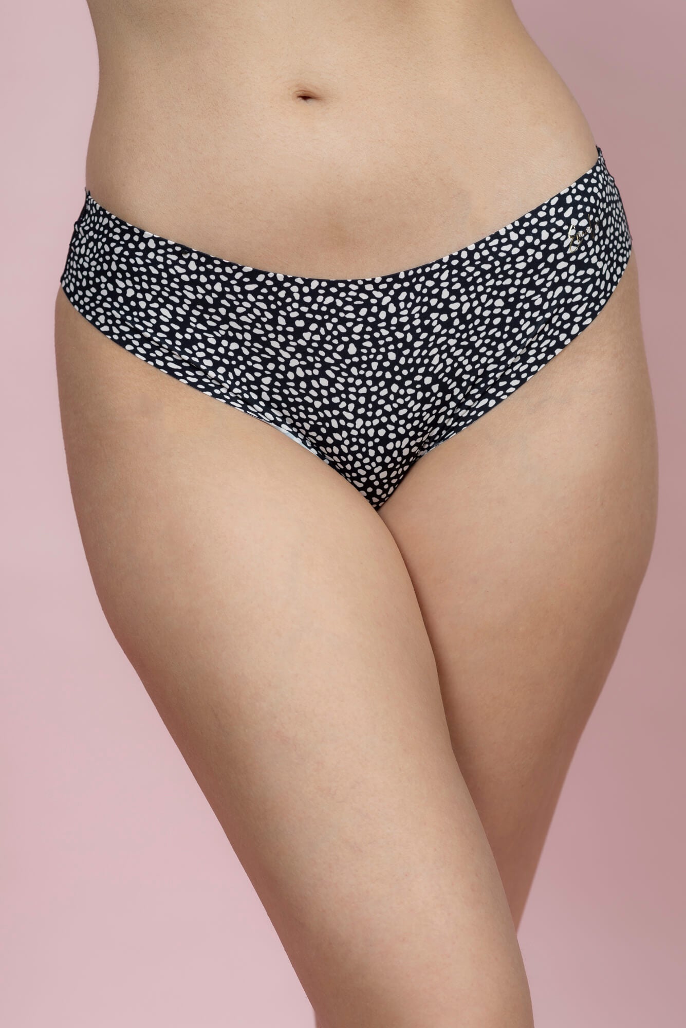 תחתון ברזילאי בשילוב תחרה