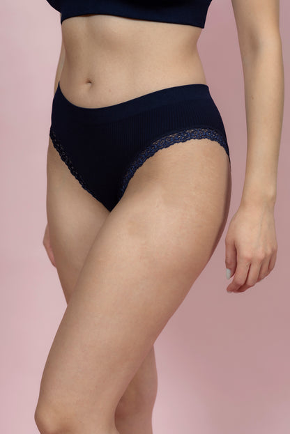 תחתון ביקיני סנטוני בשילוב תחרה