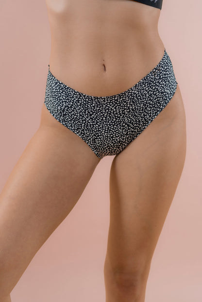 תחתון לייזר קאט בשילוב תחרה