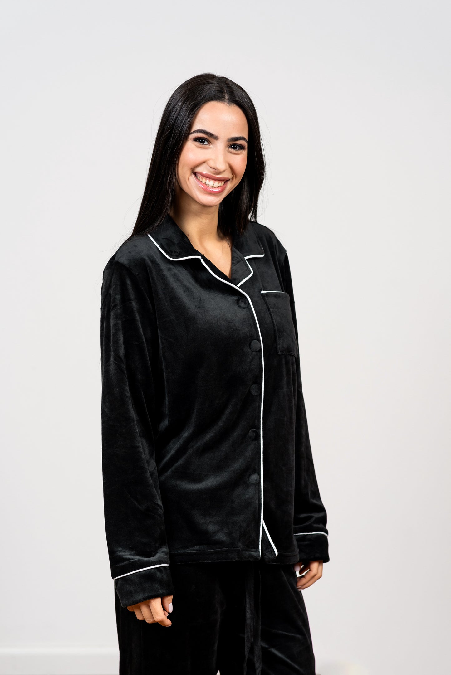 פיג'מת קטיפה קלאסית - סט יוקרה מכופתר