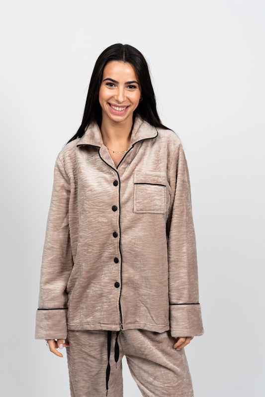 פיג'מת פליז קלאסית - סט יוקרה מכופתר