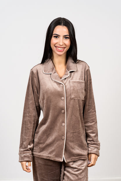 פיג'מת קטיפה קלאסית - סט יוקרה מכופתר