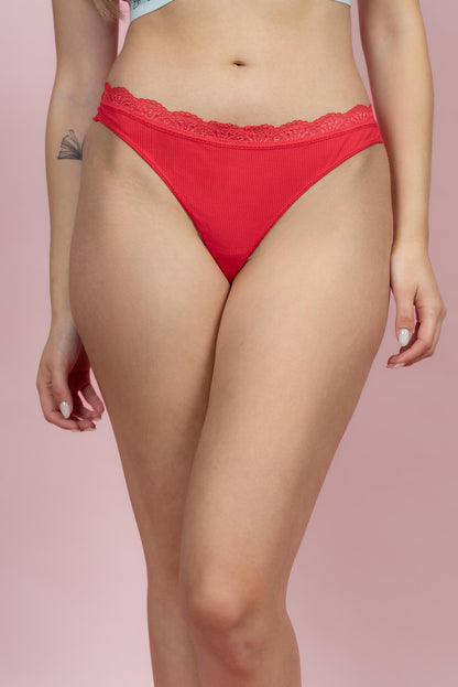 תחתון חוטיני כותנה בשילוב תחרה