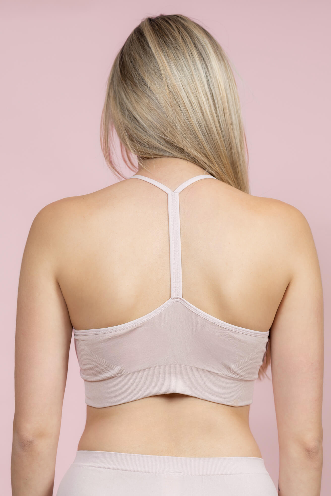 גוזיית T בגב