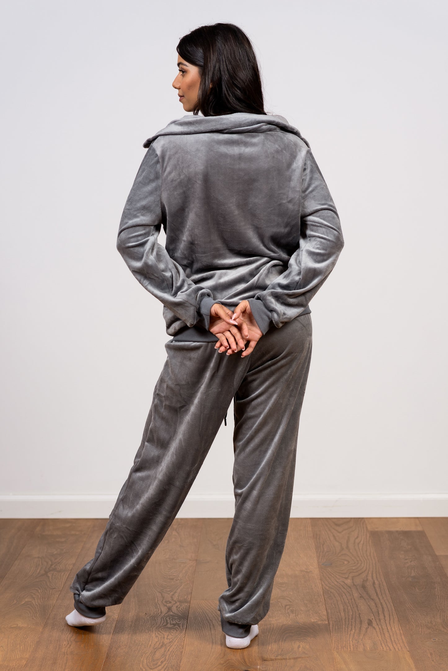 סט קטיפה ספורטיבי