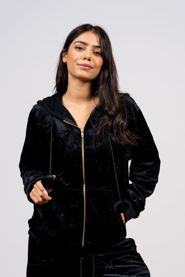 סט פיג’מה פליז עם רוכסן וכיתוב אופנתי