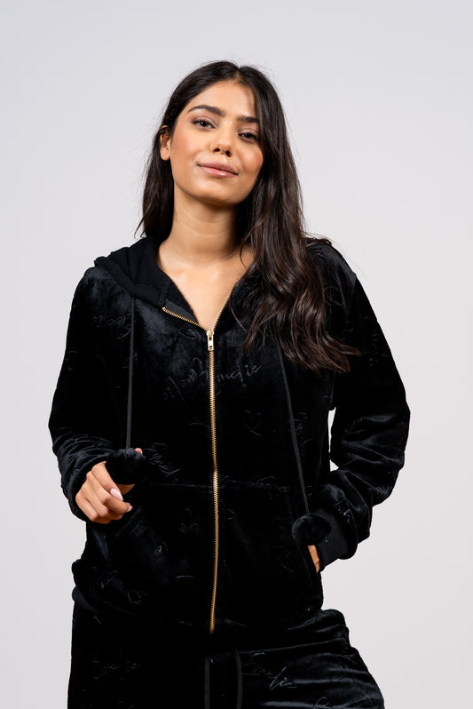 סט פיג’מה פליז עם רוכסן וכיתוב אופנתי