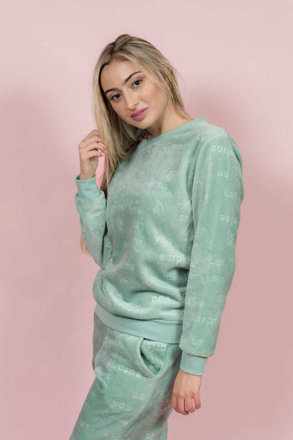 סט פיג’מה פליז חמים עם כיתוב יוקרתי