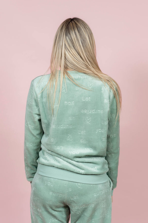 סט פיג’מה פליז חמים עם כיתוב יוקרתי