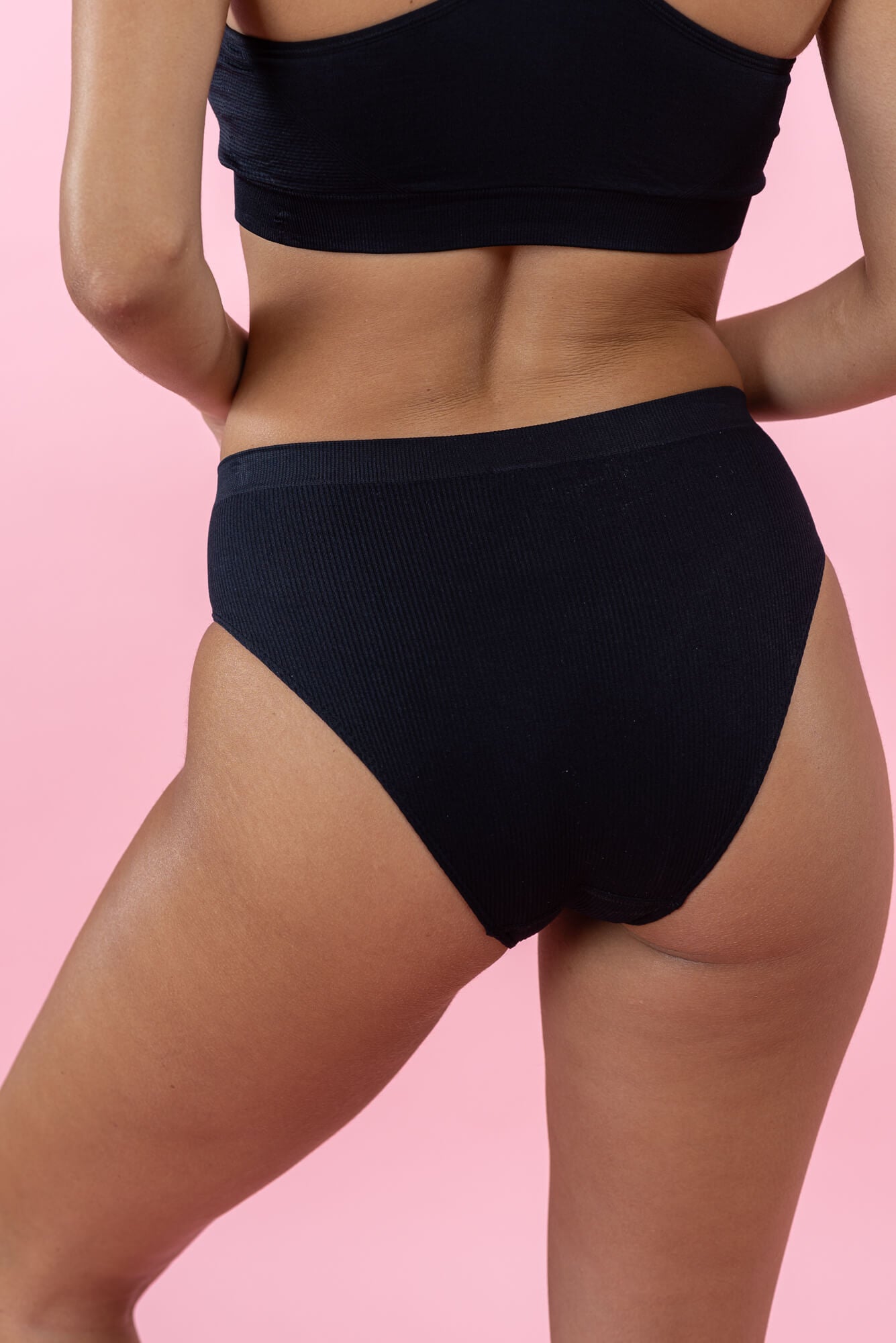 תחתון ביקיני ריב