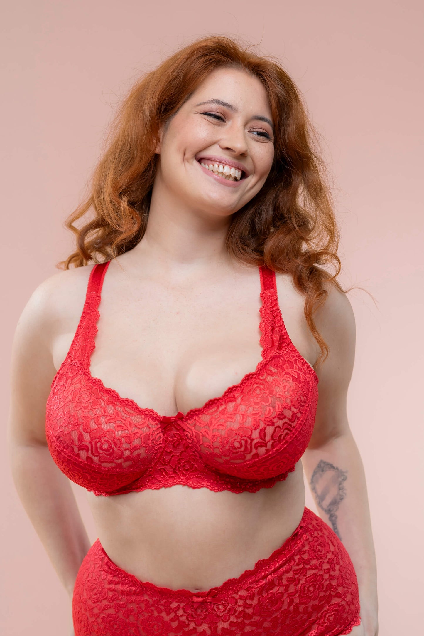 חזיית מינימייזר Curvy מתחרה