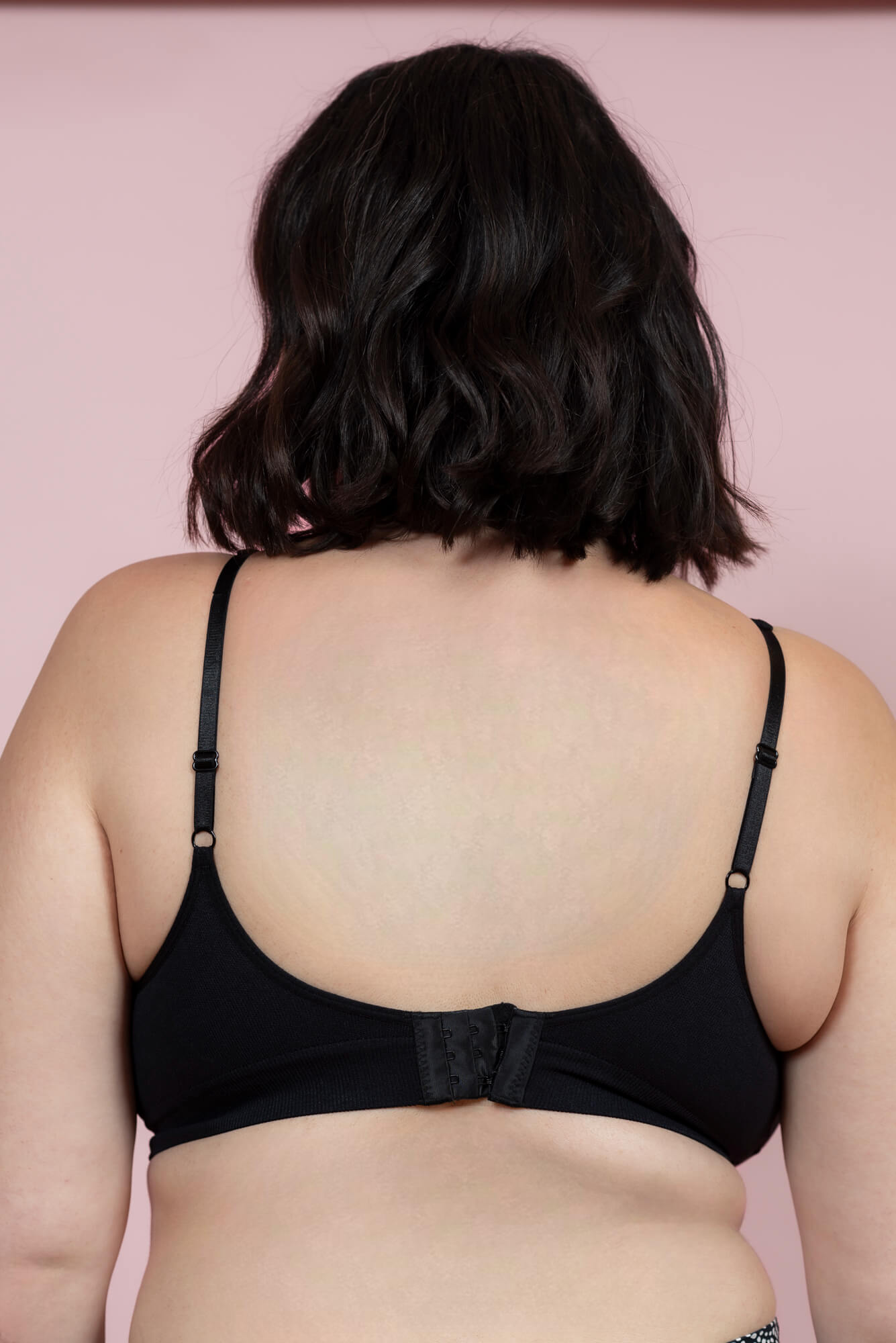 גוזיית סנטוני עם סוגר מאחור