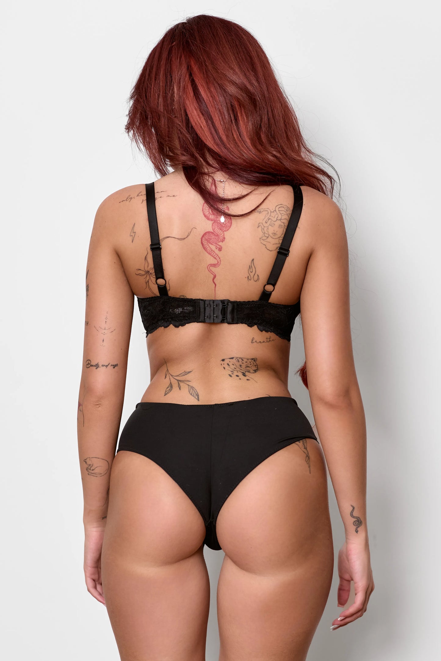 תחתון ברזילאי Strappy Lace בשילוב תחרה
